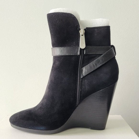 $59 NWT (Size 9.5) Charles By Charles David Hades Suede Wedge Bootie - Picture 4 of 12